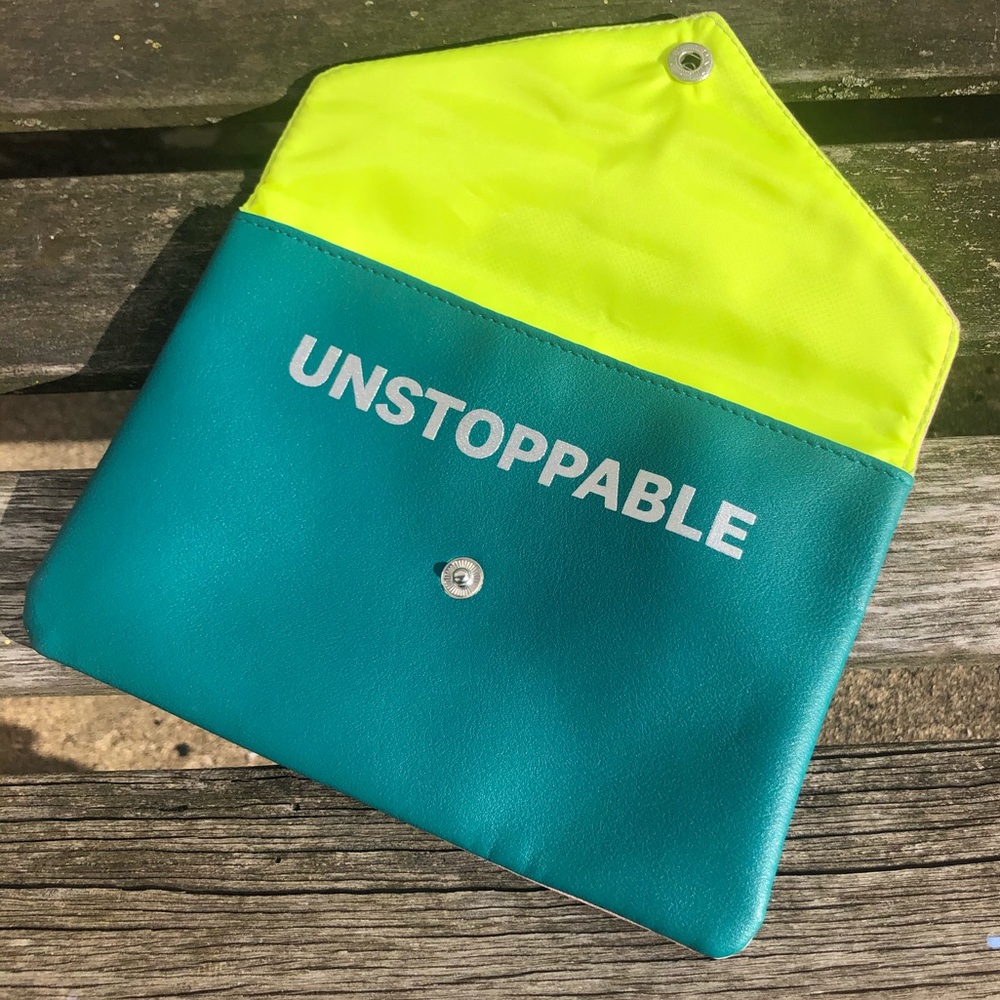 Ipsy Envelope Clutch Style Cosmetic Bag - Picture 4 of 8